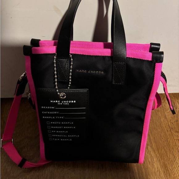NWT Marc Jacobs Pink Trim Black Tote Bag - Picture 4 of 8